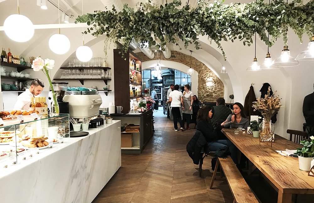 8 gorgeous Vienna bars cafes you have to see these places